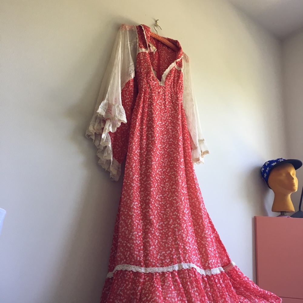 VINTAGE Gunne Sax ONE OF A KIND Cherry Print Dress - Picture 2 of 9